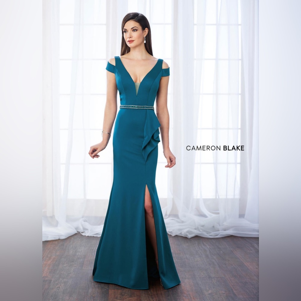 Cameron Blake #217647- size 12